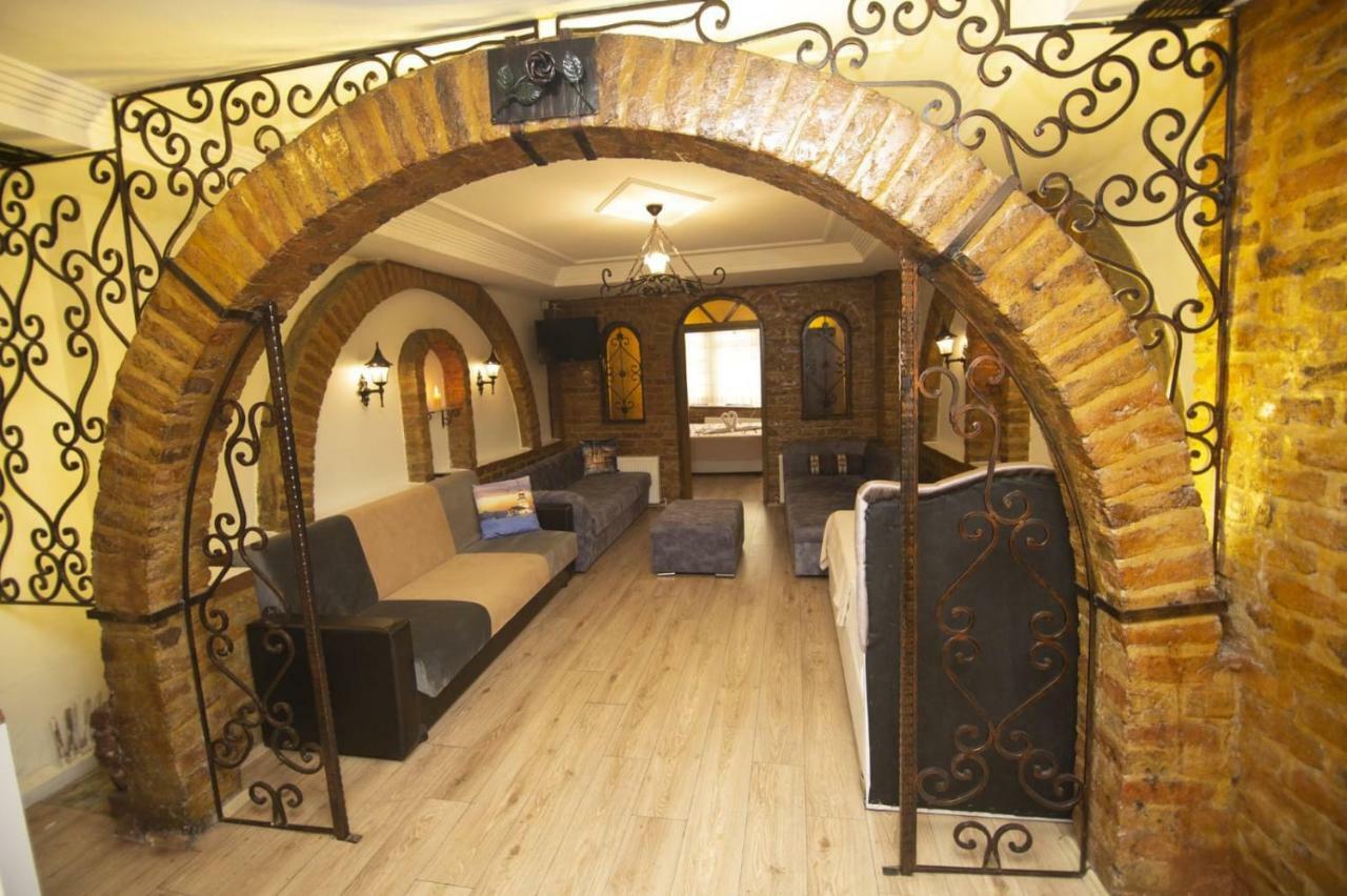Desina Deluxe Apart Istanbul Exterior photo